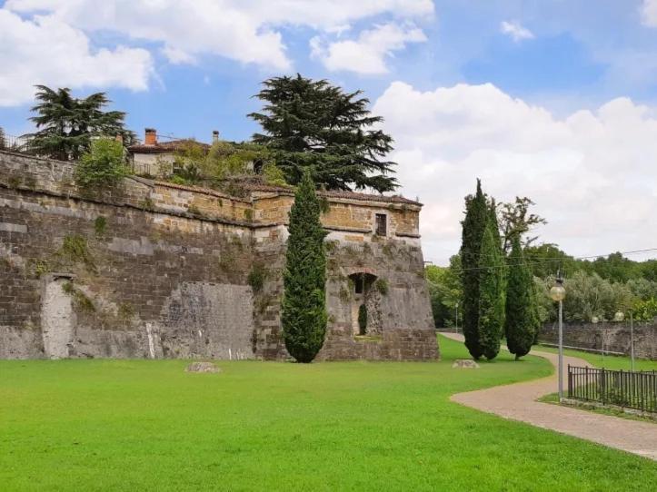 Incantevole Vista Dalle Mura Del Castello. Gradisca dʼIsonzo Exterior foto